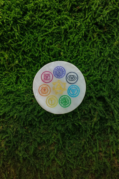 Selenite Plate (3″ Round shaped) - 7 CHAKRA