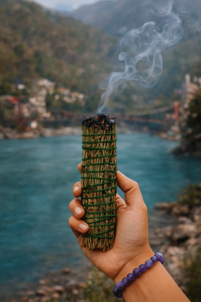 LAVENDER & ROSEMARY SMUDGE STICK